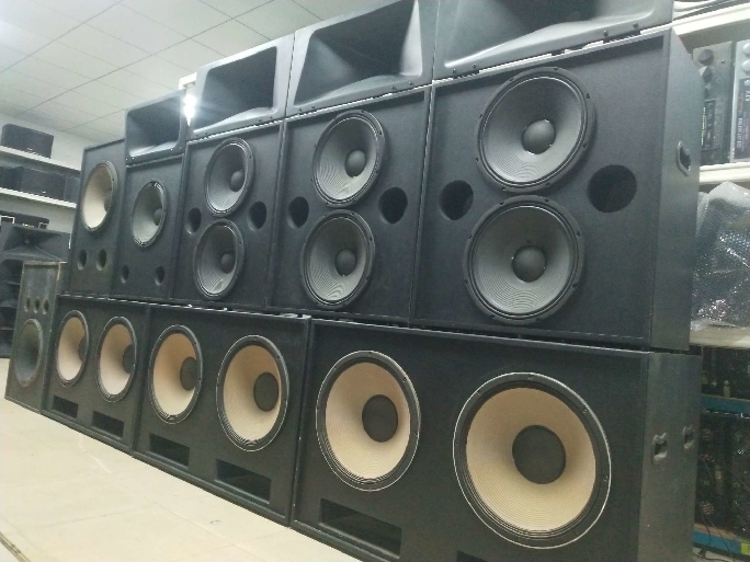 石岩镇洲石路石头山工业区深圳市艺声舞台音响酒吧ktv音响功放设备