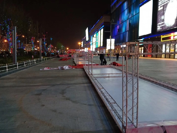 舞台活动搭架团队-舞台灯光设备租赁_舞美音响背景租赁_舞台搭建led灯