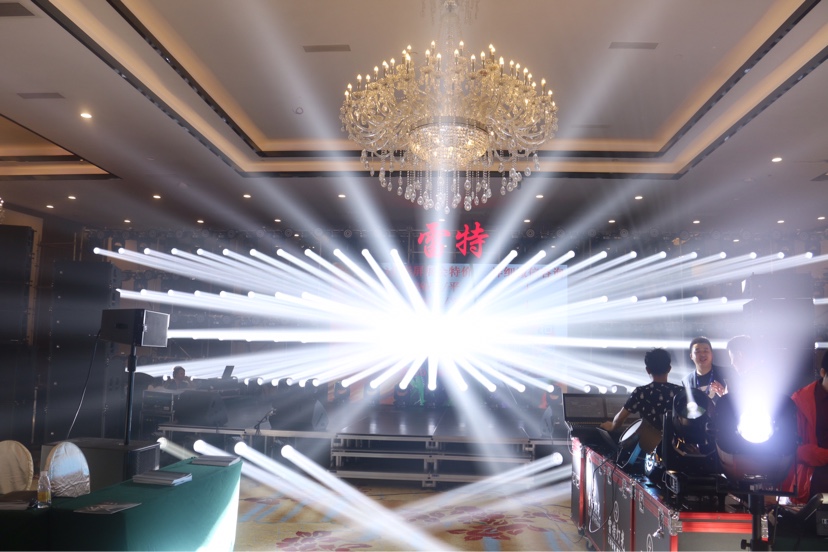 粤安大酒店品鉴会-舞台灯光设备租赁_舞美音响背景租赁_舞台搭建led灯