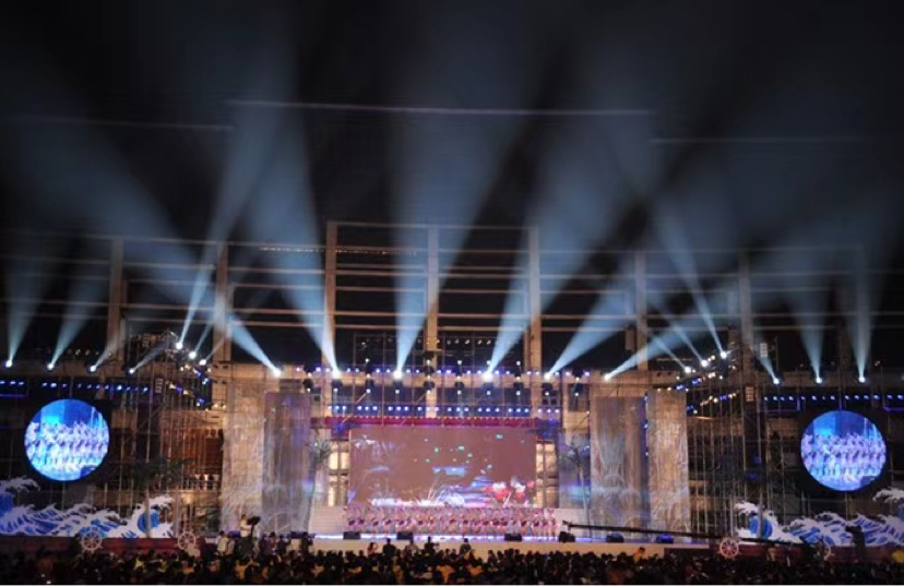 防城港京哈文化节-舞台灯光设备租赁_舞美音响背景租赁_舞台搭建led灯