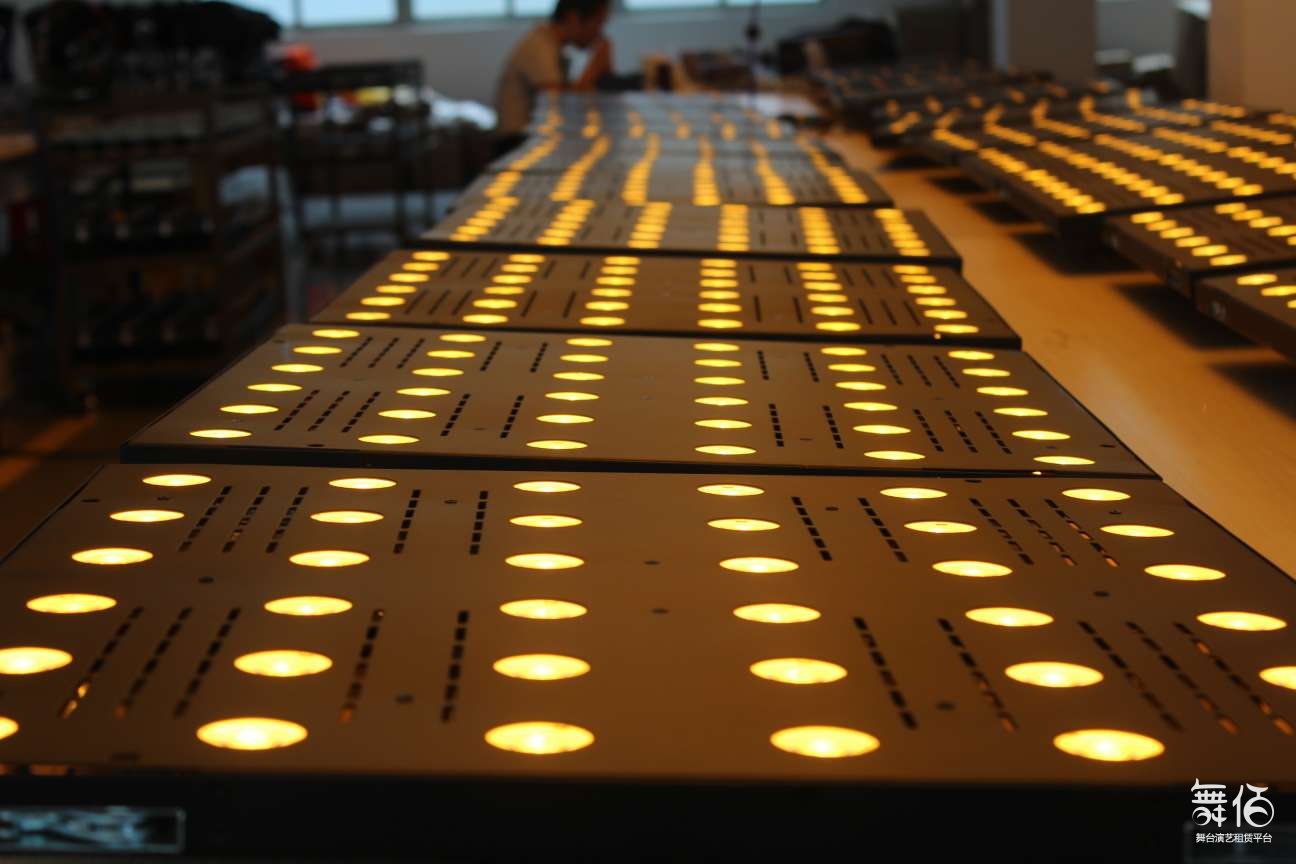 36颗led黄金矩阵灯