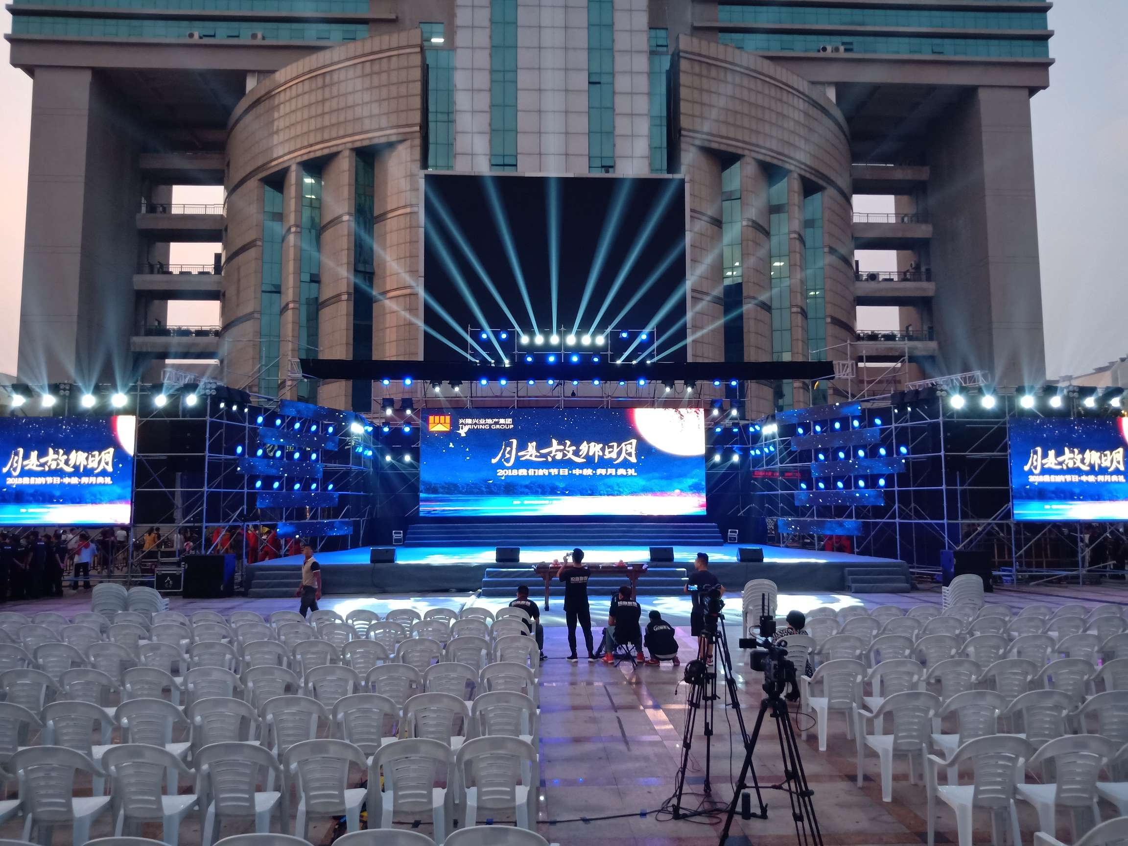 舞台灯光设备租赁_舞美音响背景租赁_舞台搭建led灯租赁-舞佰演艺租赁