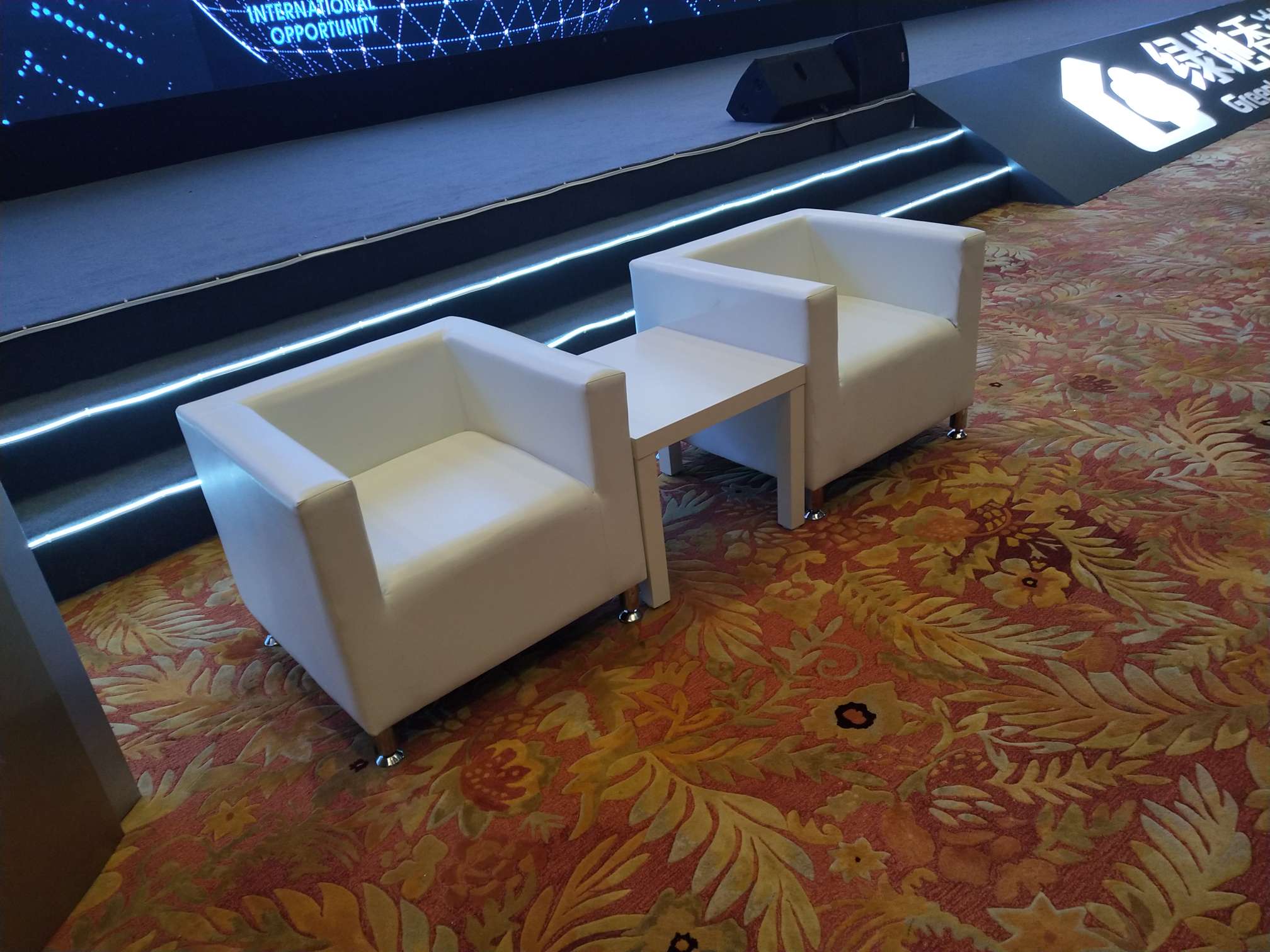 >广州佰强沙发租赁 桌椅租赁 冷风机租赁 铁马出租