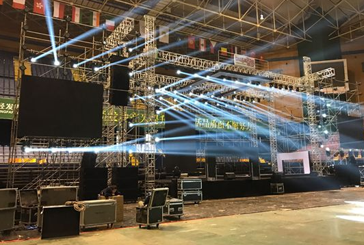 舞佰演艺租赁平:舞台灯光防火要注意这四件事